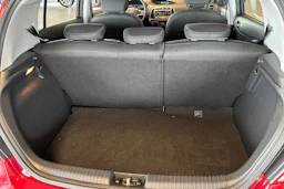 Punainen Hyundai i20 5d 2014 kuva 18.