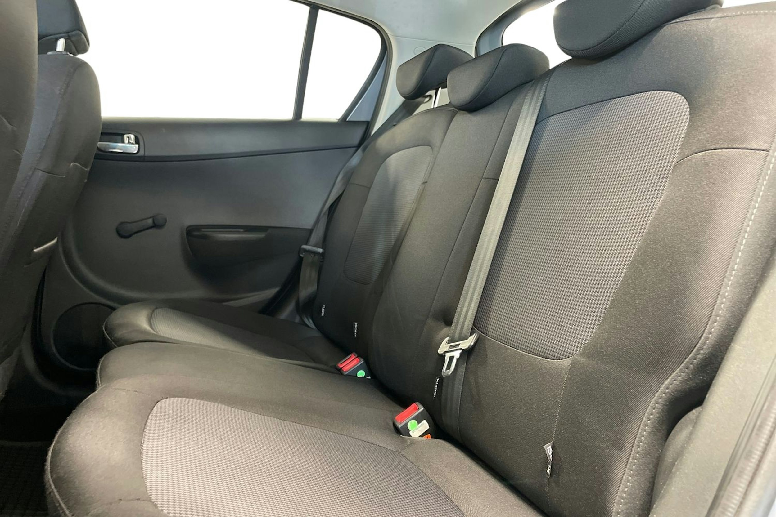 harmaa Hyundai i20 5d 2014 kuva 10.
