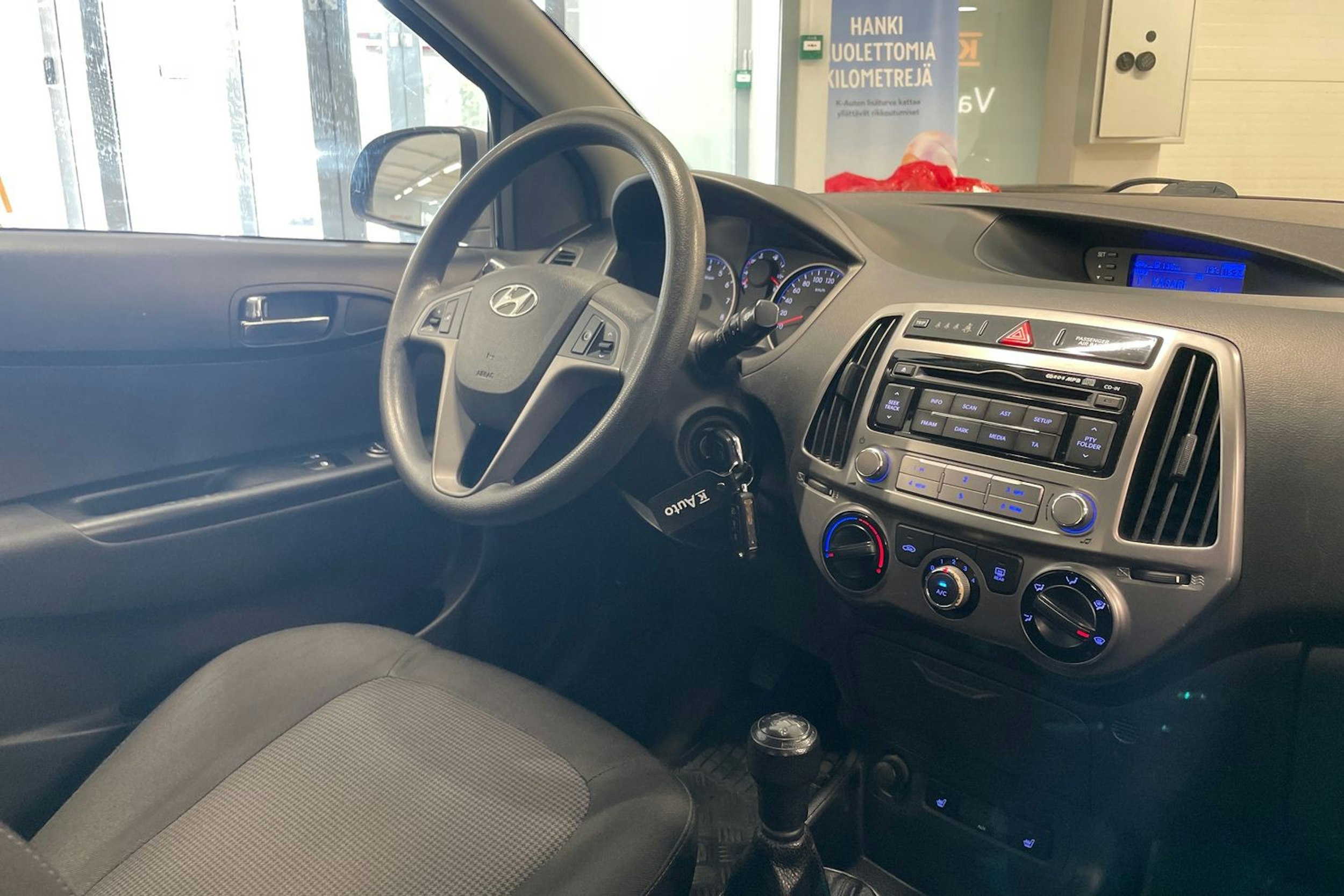 harmaa Hyundai i20 5d 2014 kuva 21.