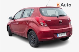punainen Hyundai i20 5d 2014 kuva 2.