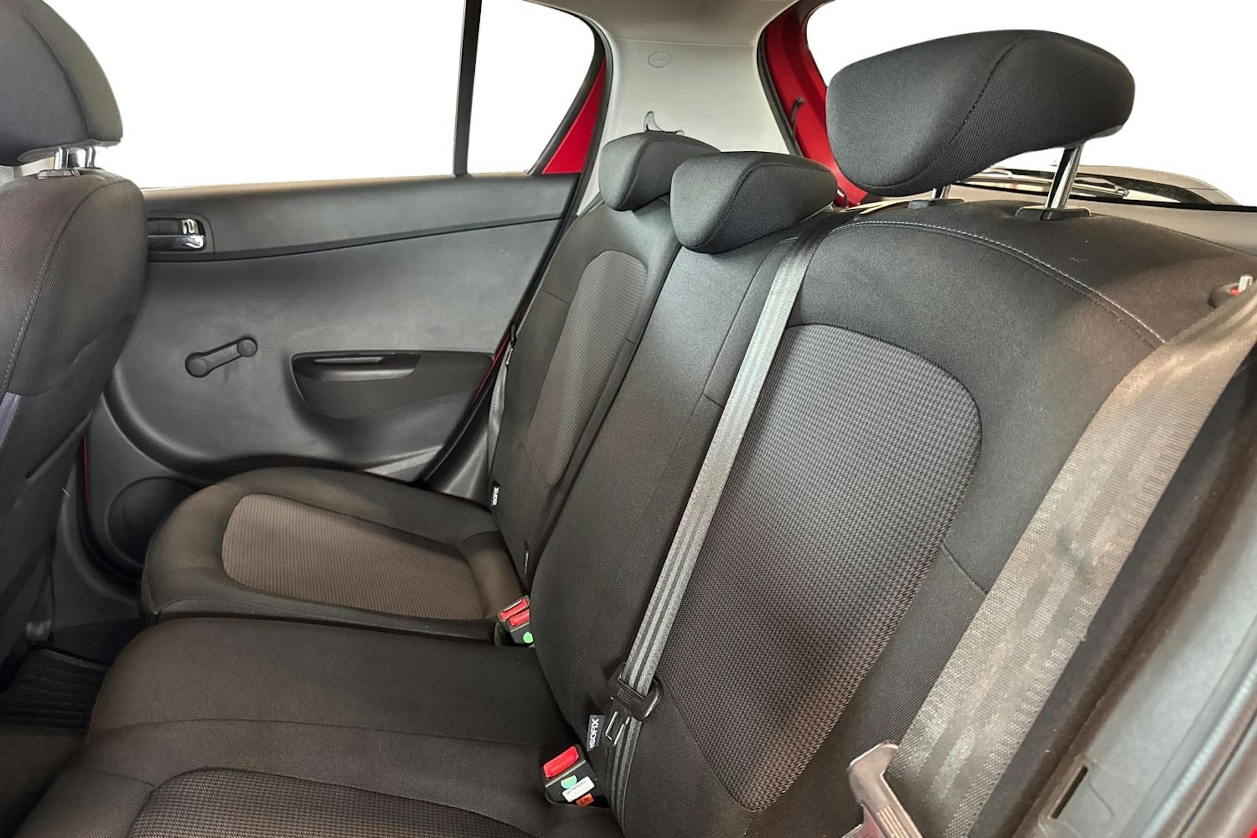 punainen Hyundai i20 5d 2014 kuva 8.