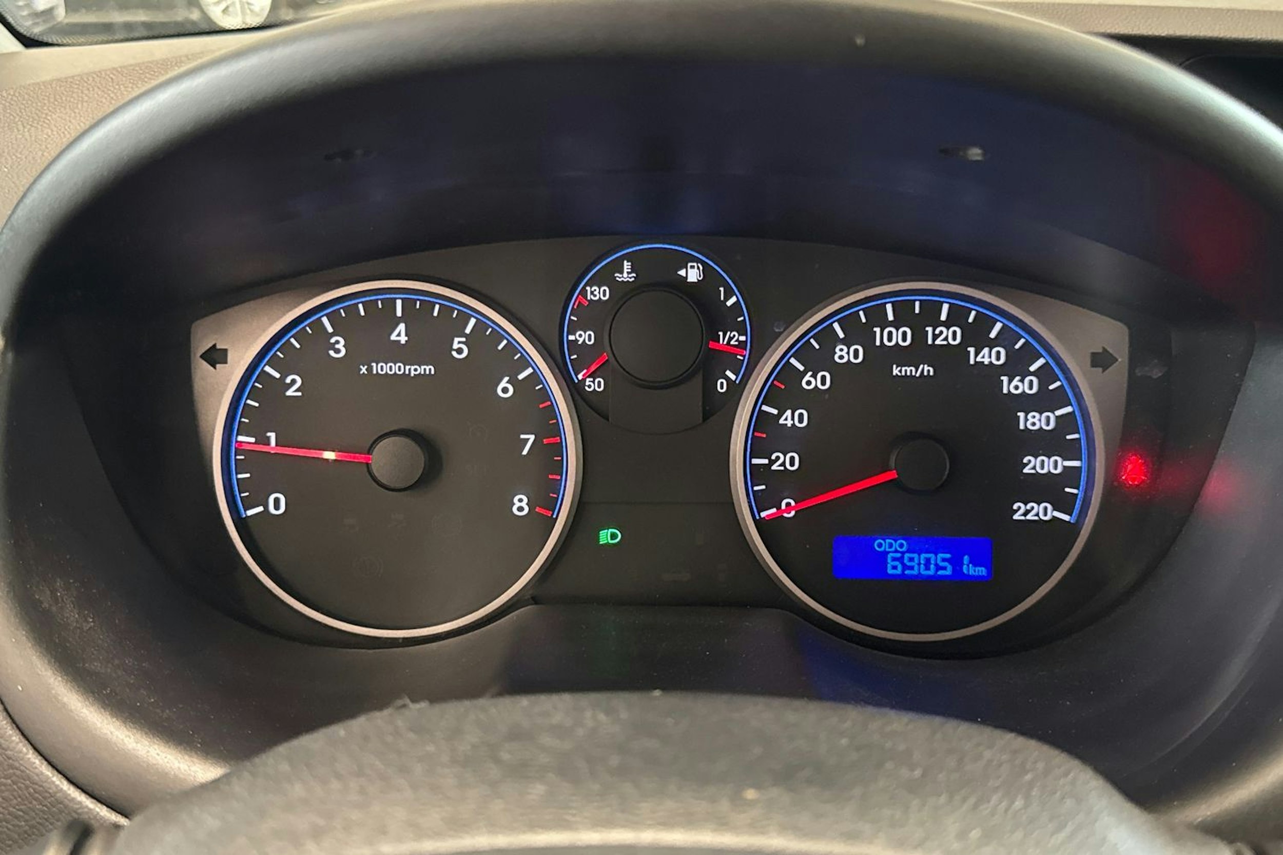 punainen Hyundai i20 5d 2014 kuva 11.