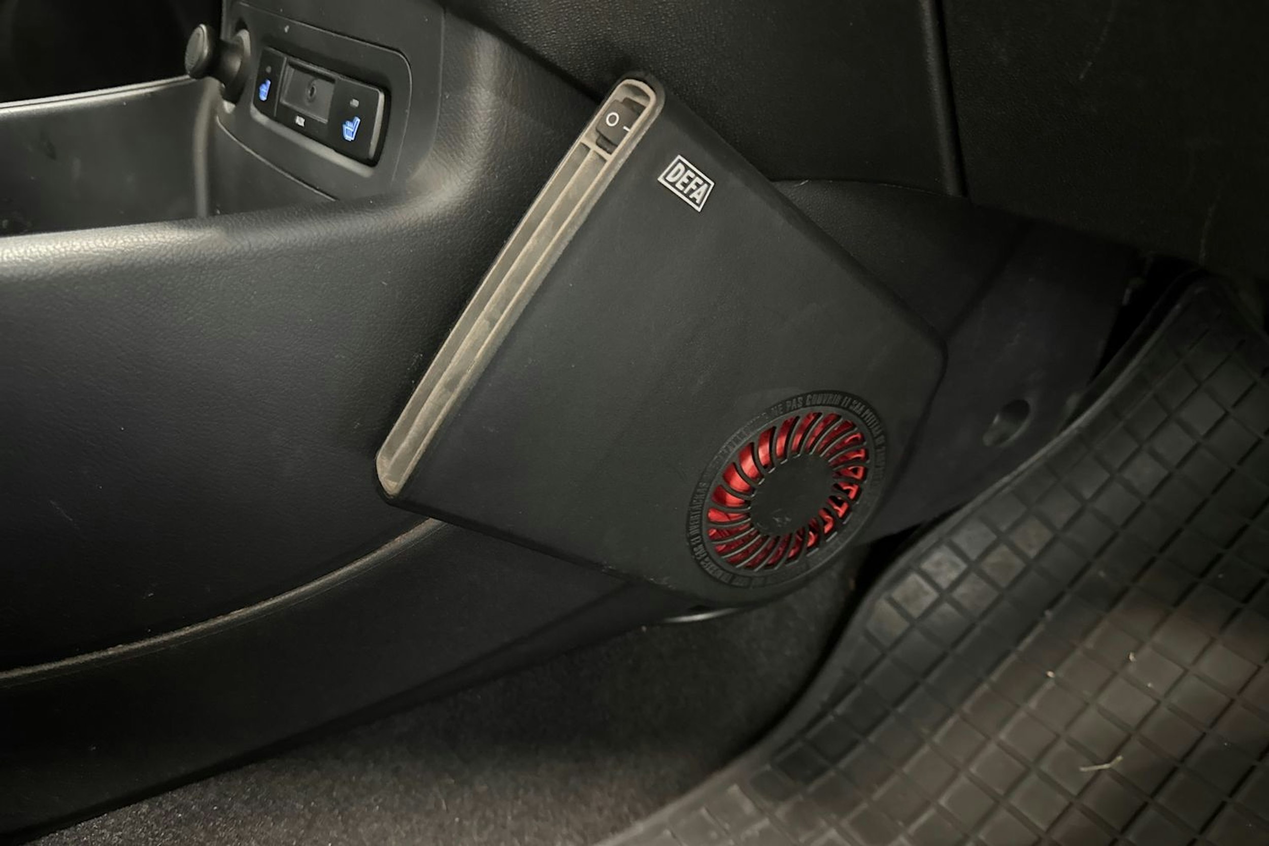 punainen Hyundai i20 5d 2014 kuva 15.