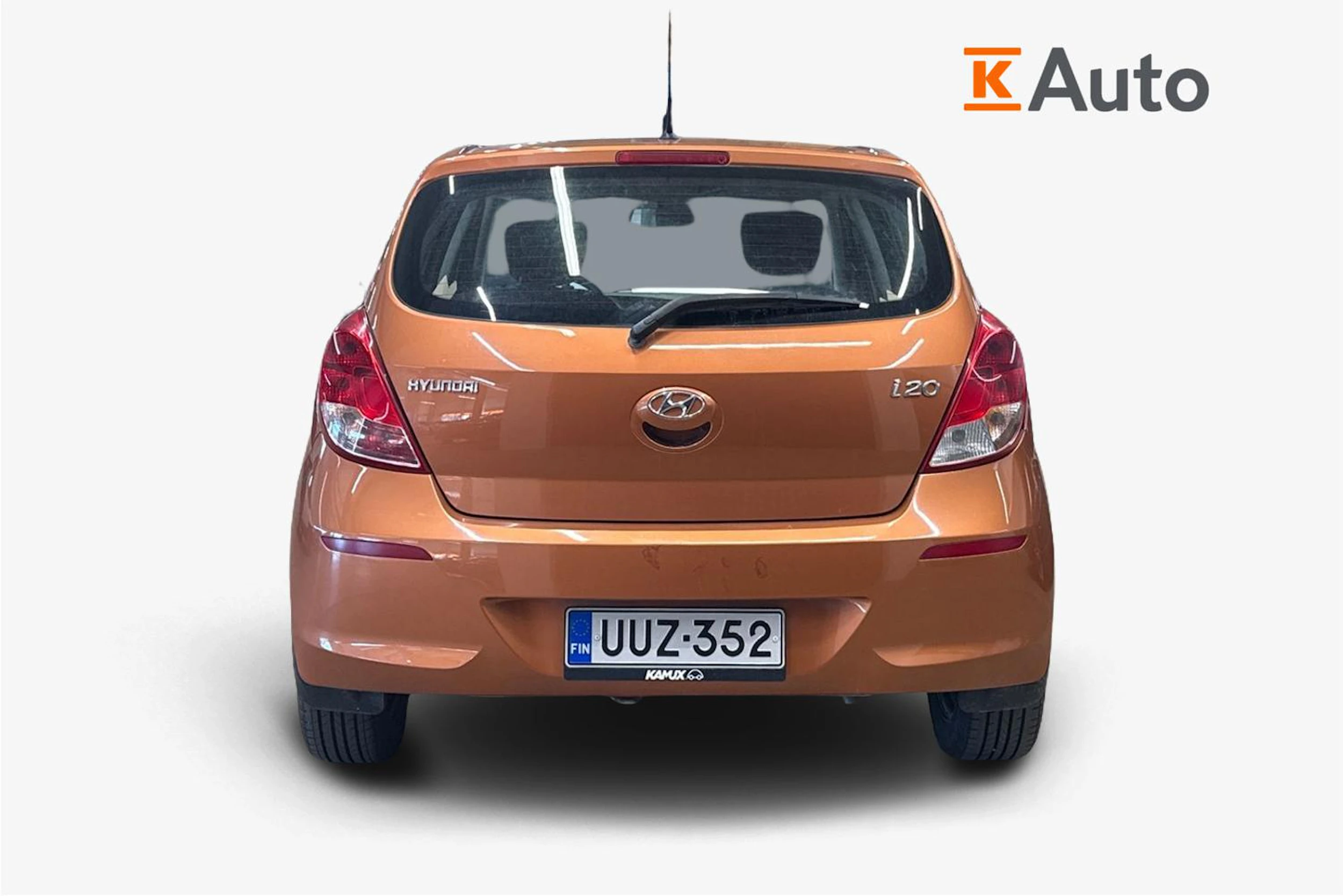 oranssi Hyundai i20 5d 2014 kuva 3.