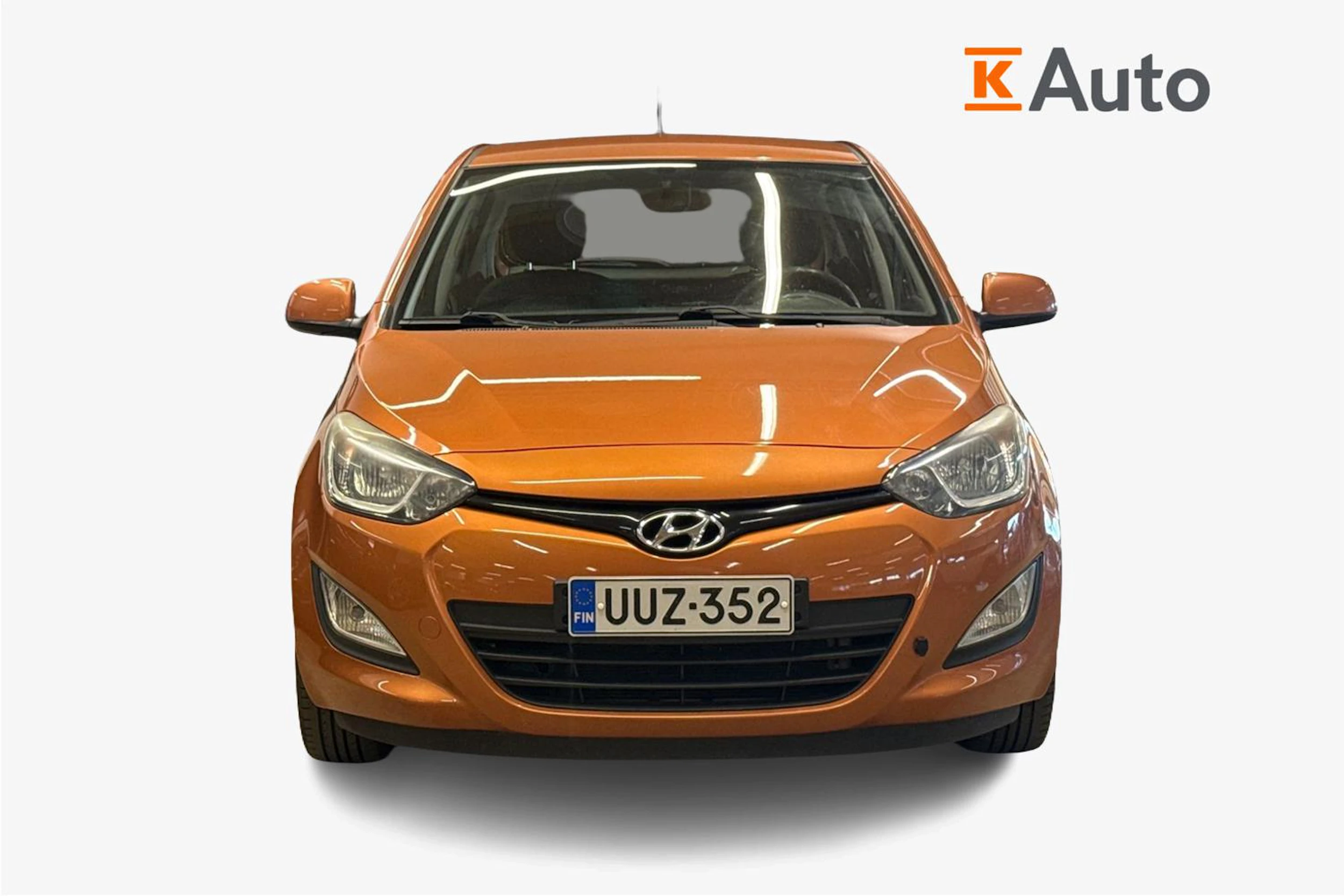 oranssi Hyundai i20 5d 2014 kuva 4.