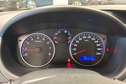 oranssi Hyundai i20 5d 2014 kuva 12.