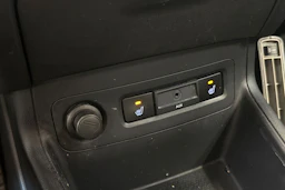 oranssi Hyundai i20 5d 2014 kuva 15.