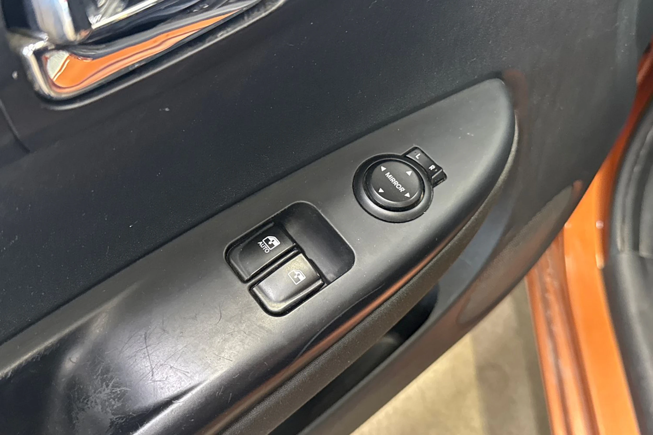 oranssi Hyundai i20 5d 2014 kuva 17.
