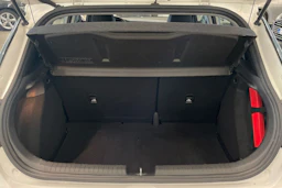 valkoinen Hyundai i20 5d 2016 kuva 24.