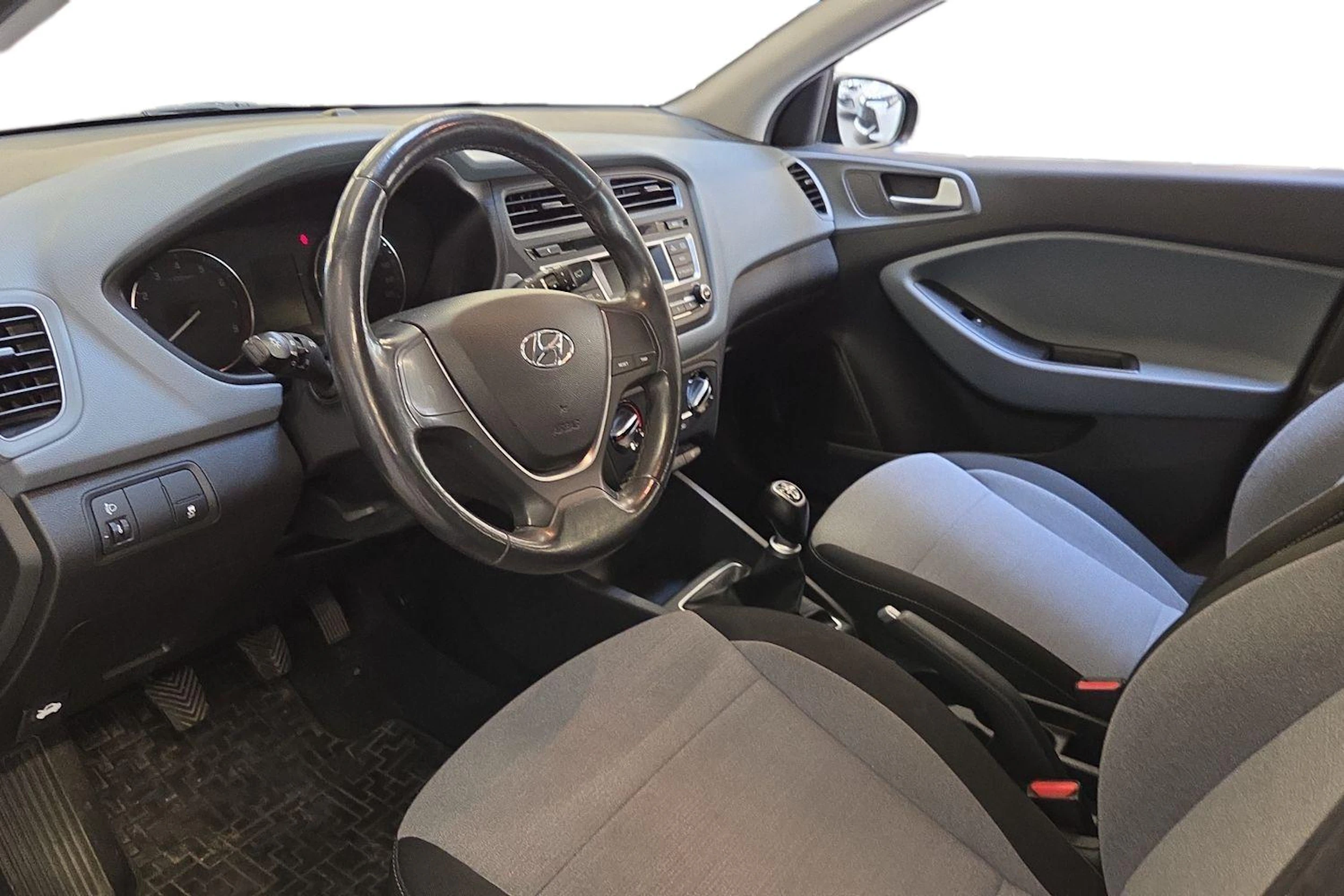 sininen Hyundai i20 5d 2015 kuva 3.