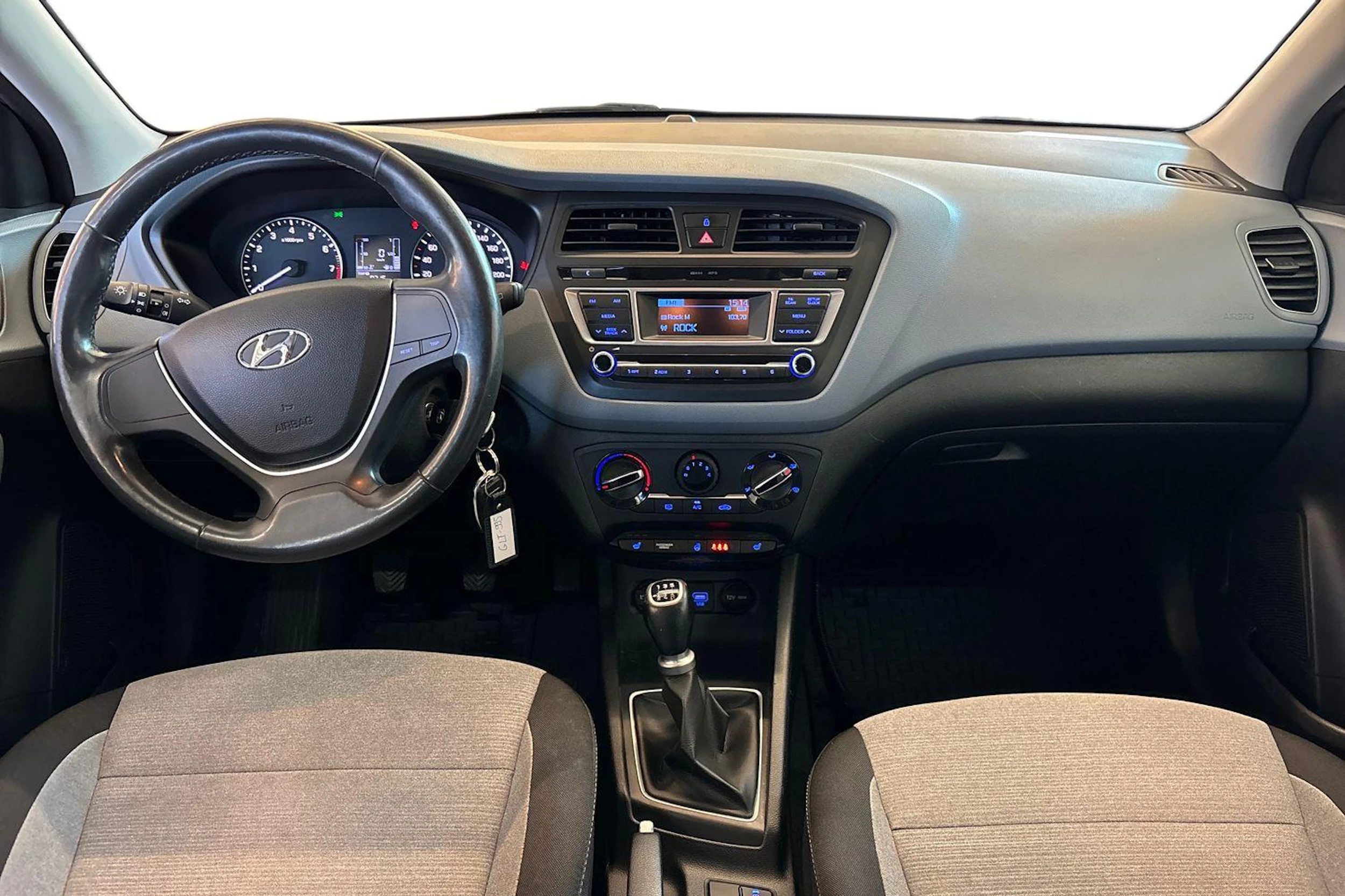 sininen Hyundai i20 5d 2015 kuva 7.