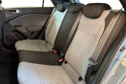 sininen Hyundai i20 5d 2015 kuva 8.