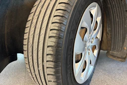 sininen Hyundai i20 5d 2015 kuva 10.