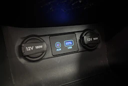 sininen Hyundai i20 5d 2015 kuva 16.