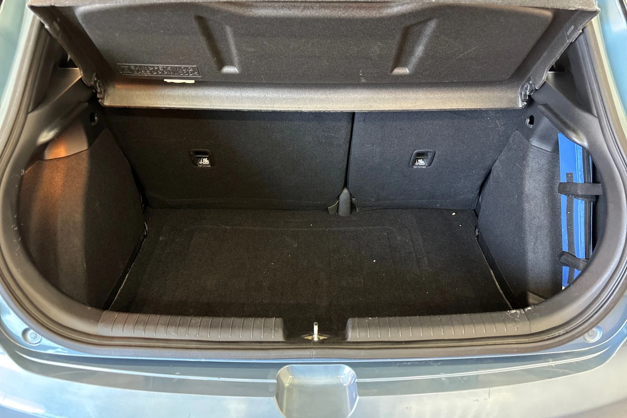 sininen Hyundai i20 5d 2015 kuva 18.