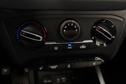 valkoinen Hyundai i20 5d 2015 kuva 21.