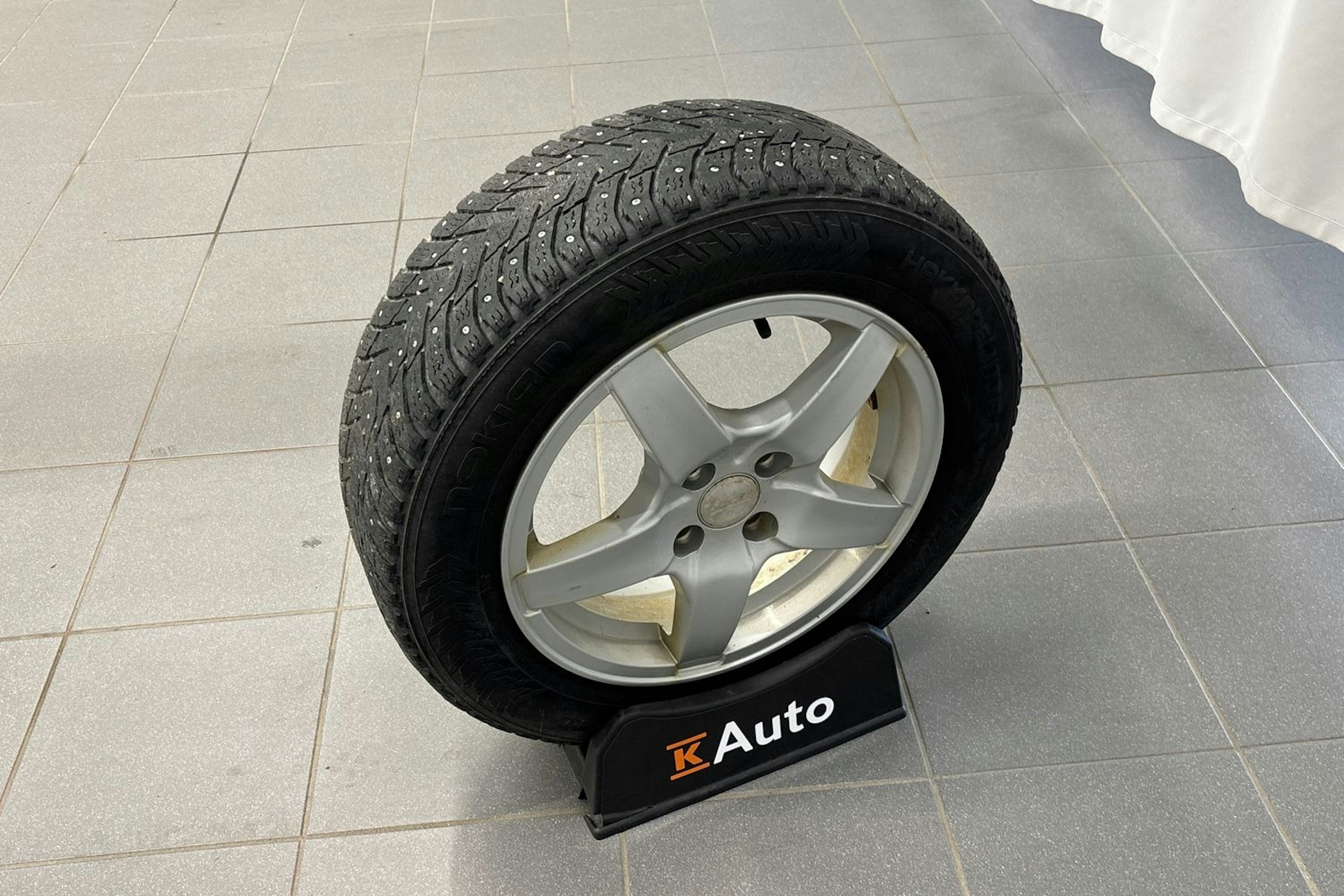 valkoinen Hyundai i20 5d 2015 kuva 24.