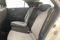 valkoinen Hyundai i20 5d 2016 kuva 10.