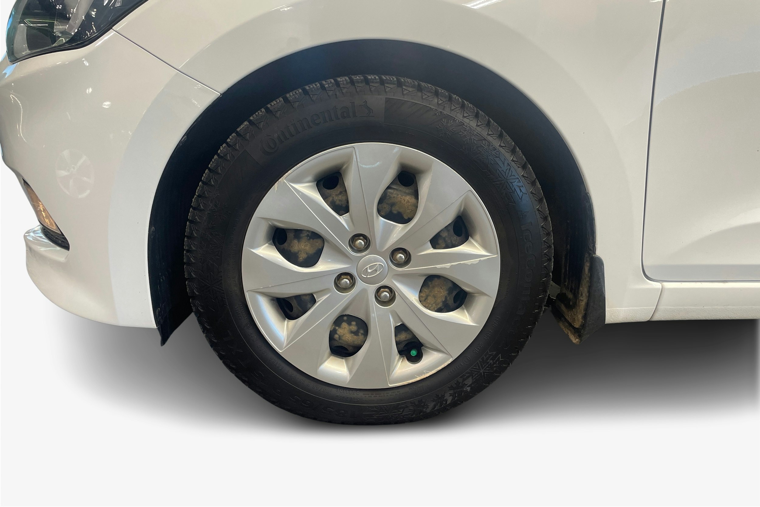 valkoinen Hyundai i20 5d 2016 kuva 11.