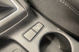 valkoinen Hyundai i20 5d 2016 kuva 23.