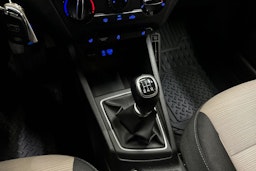 oranssi Hyundai i20 5d 2016 kuva 18.