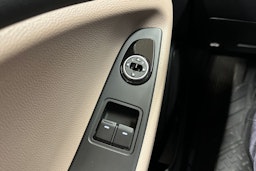 oranssi Hyundai i20 5d 2016 kuva 20.