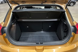 oranssi Hyundai i20 5d 2016 kuva 21.