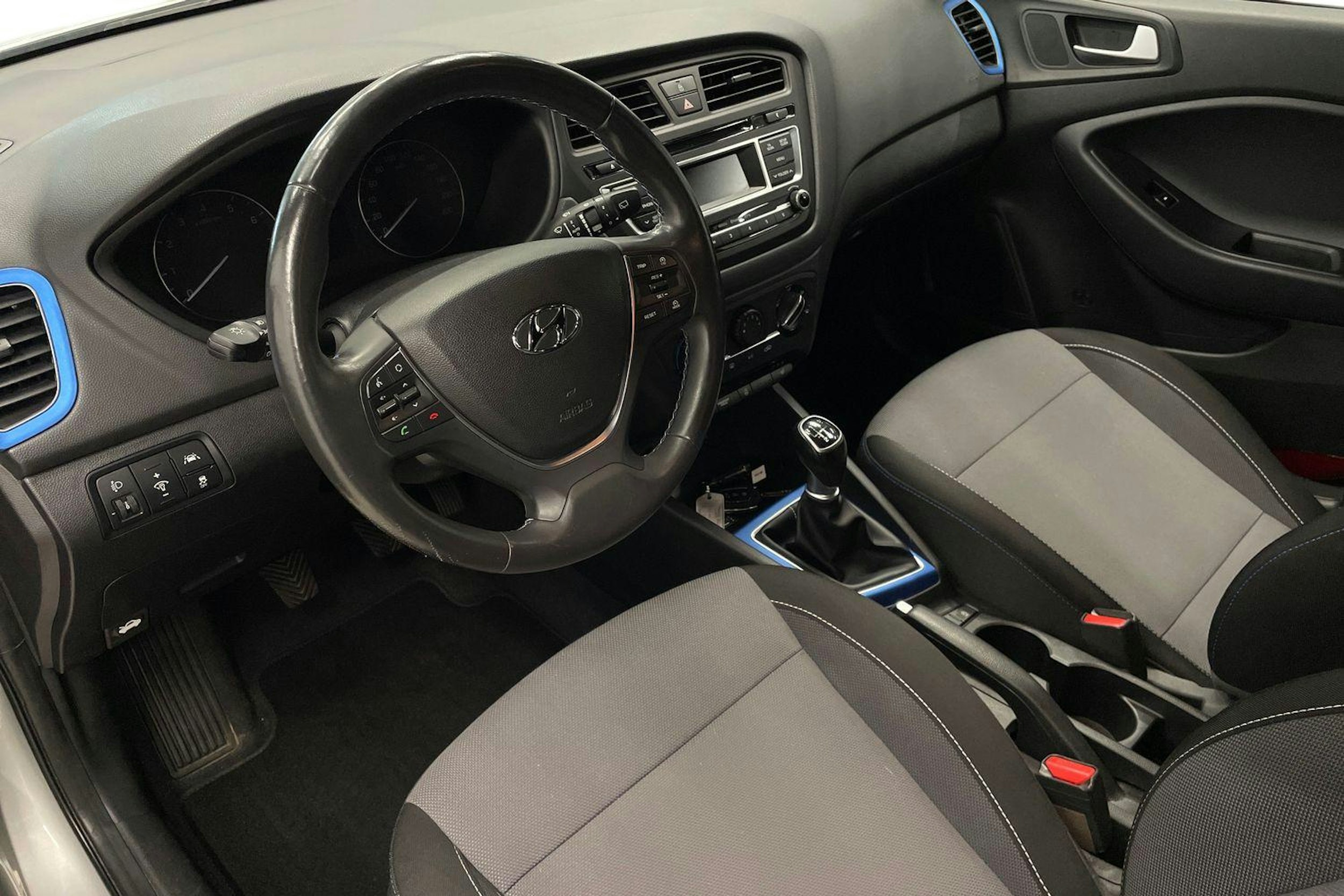 Hopea Hyundai i20 5d 2016 kuva 7.