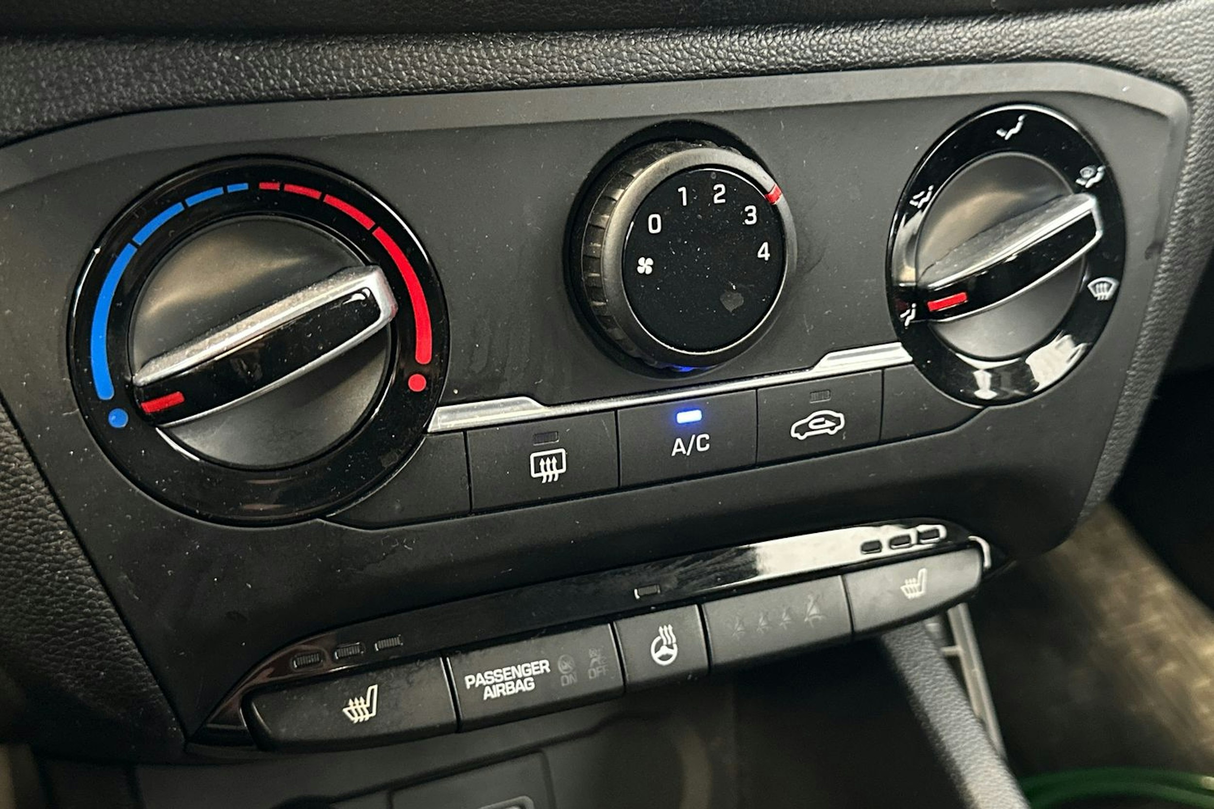 harmaa Hyundai i20 2017 kuva 16.