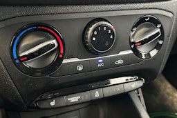 harmaa Hyundai i20 2017 kuva 16.