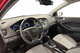 Punainen Hyundai i20 5d 2017 kuva 6.