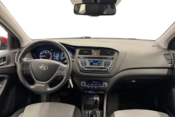 Punainen Hyundai i20 5d 2017 kuva 7.