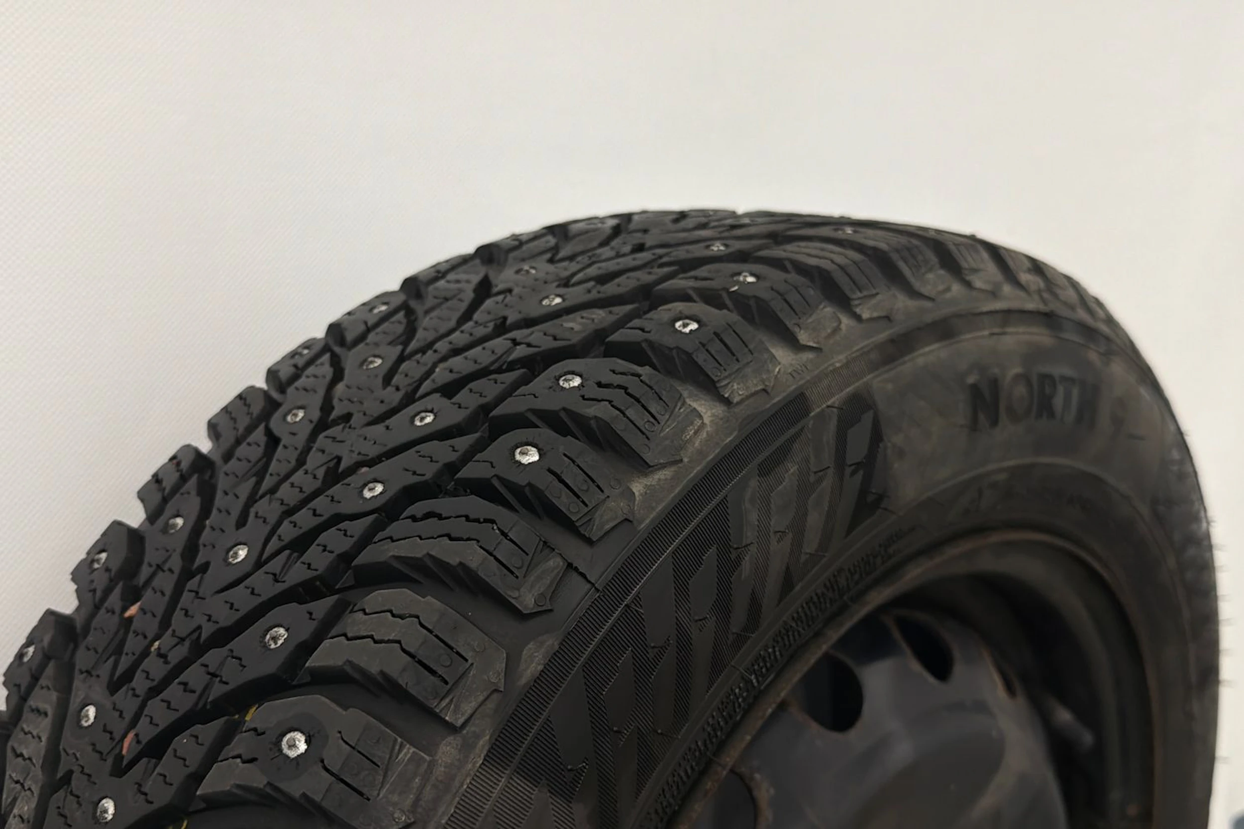 Punainen Hyundai i20 5d 2017 kuva 12.