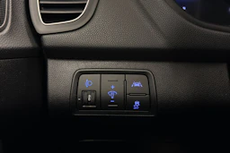 Punainen Hyundai i20 5d 2017 kuva 15.