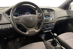 valkoinen Hyundai i20 5d 2018 kuva 8.