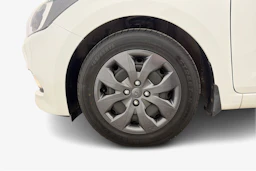 valkoinen Hyundai i20 5d 2018 kuva 12.