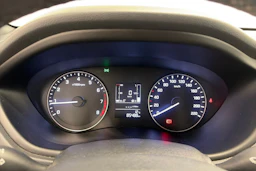 valkoinen Hyundai i20 5d 2018 kuva 17.
