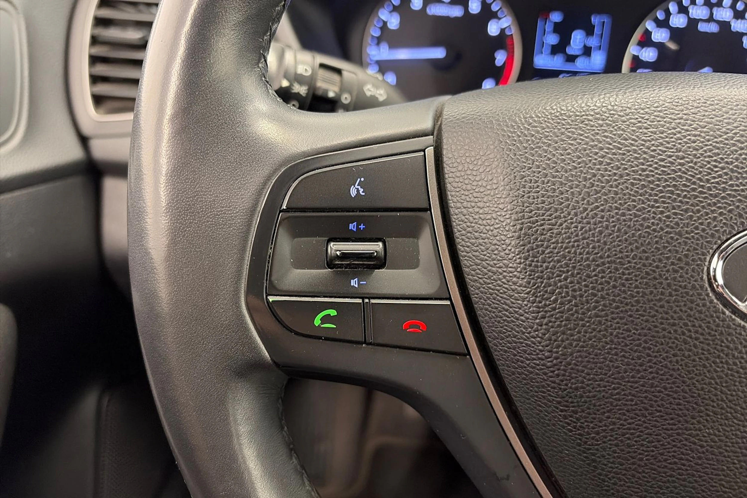 valkoinen Hyundai i20 5d 2018 kuva 18.
