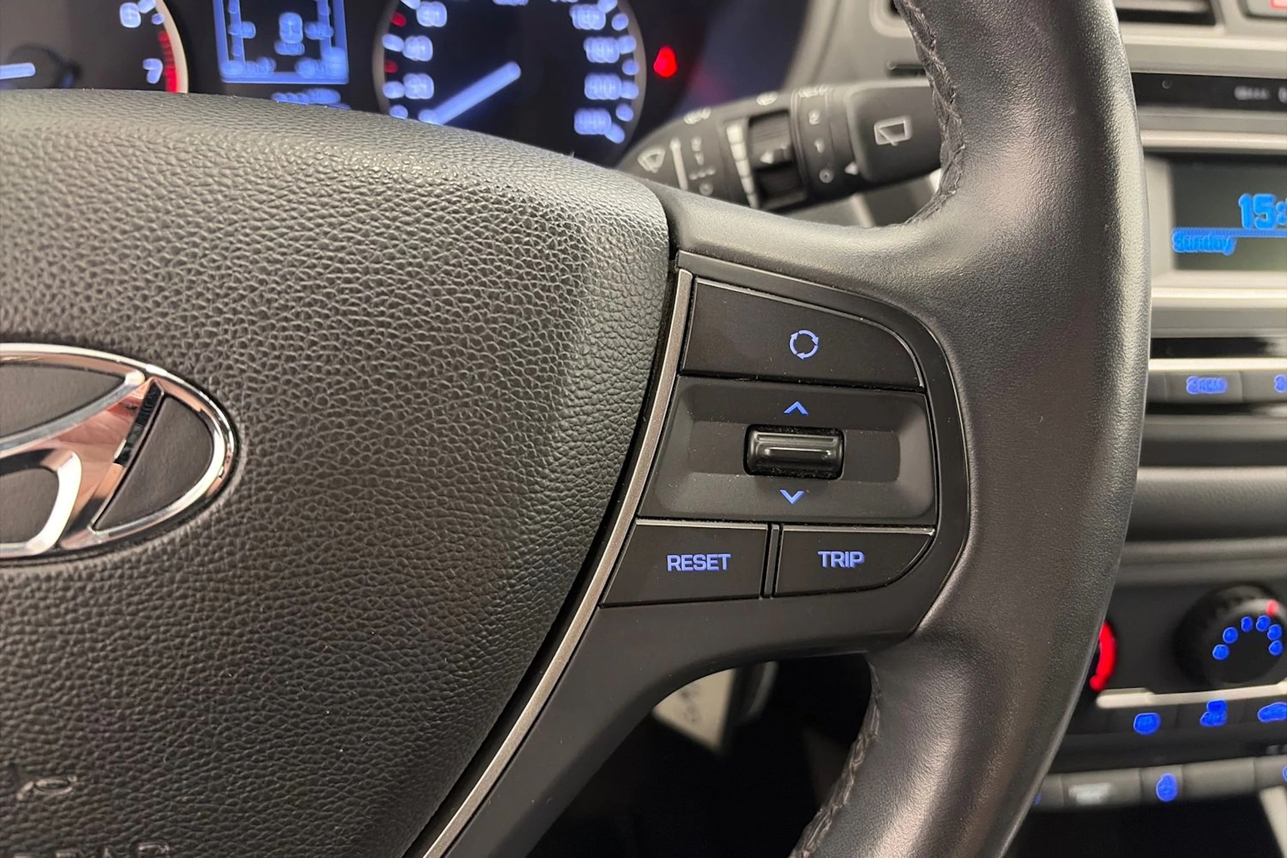 valkoinen Hyundai i20 5d 2018 kuva 19.