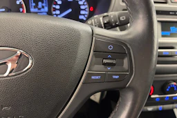 valkoinen Hyundai i20 5d 2018 kuva 19.