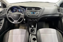 valkoinen Hyundai i20 5d 2018 kuva 7.