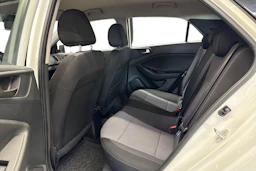 valkoinen Hyundai i20 5d 2018 kuva 8.