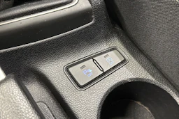 valkoinen Hyundai i20 5d 2018 kuva 18.