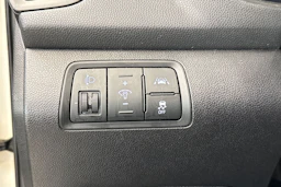 valkoinen Hyundai i20 5d 2018 kuva 19.