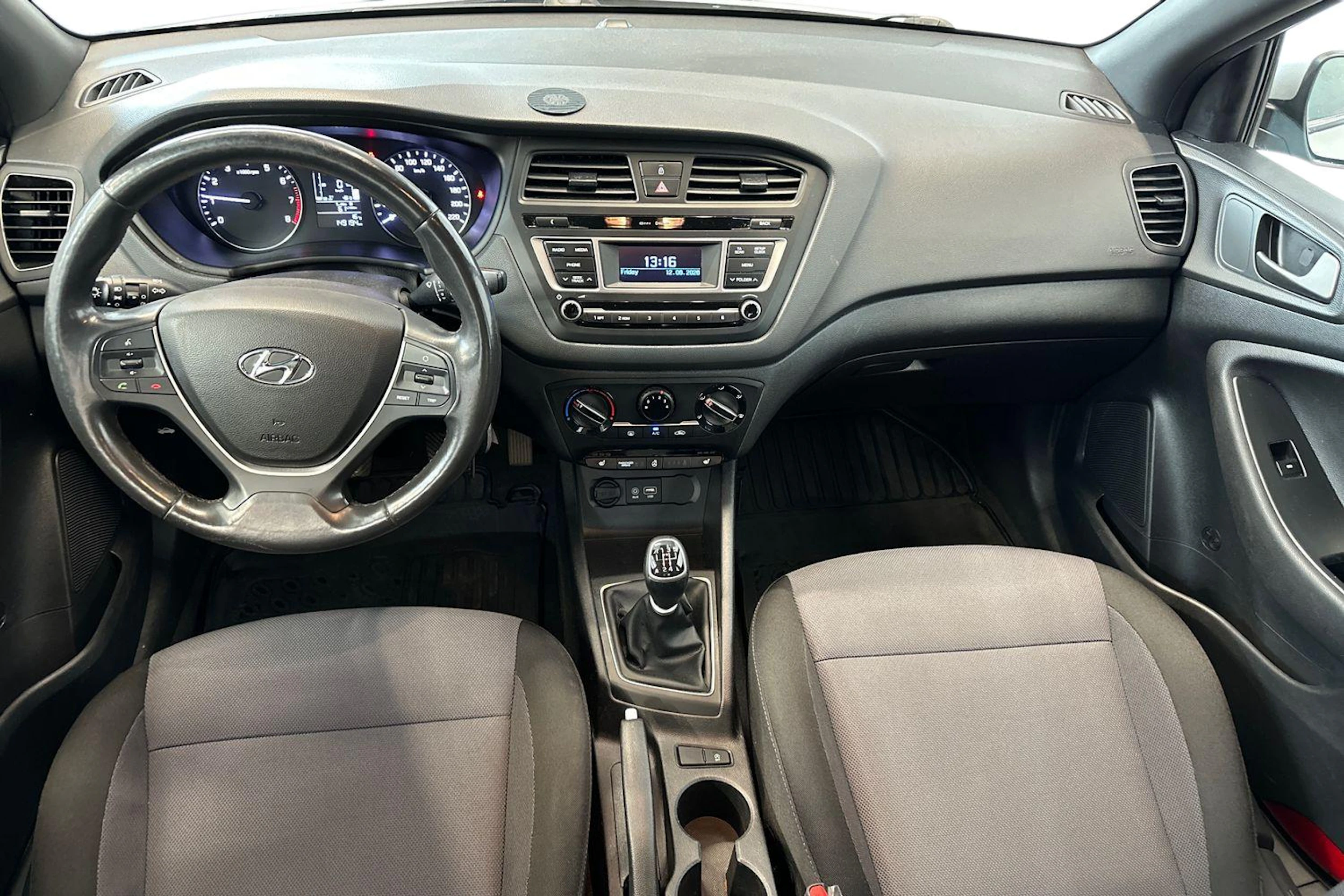 hopea Hyundai i20 5d 2018 kuva 7.