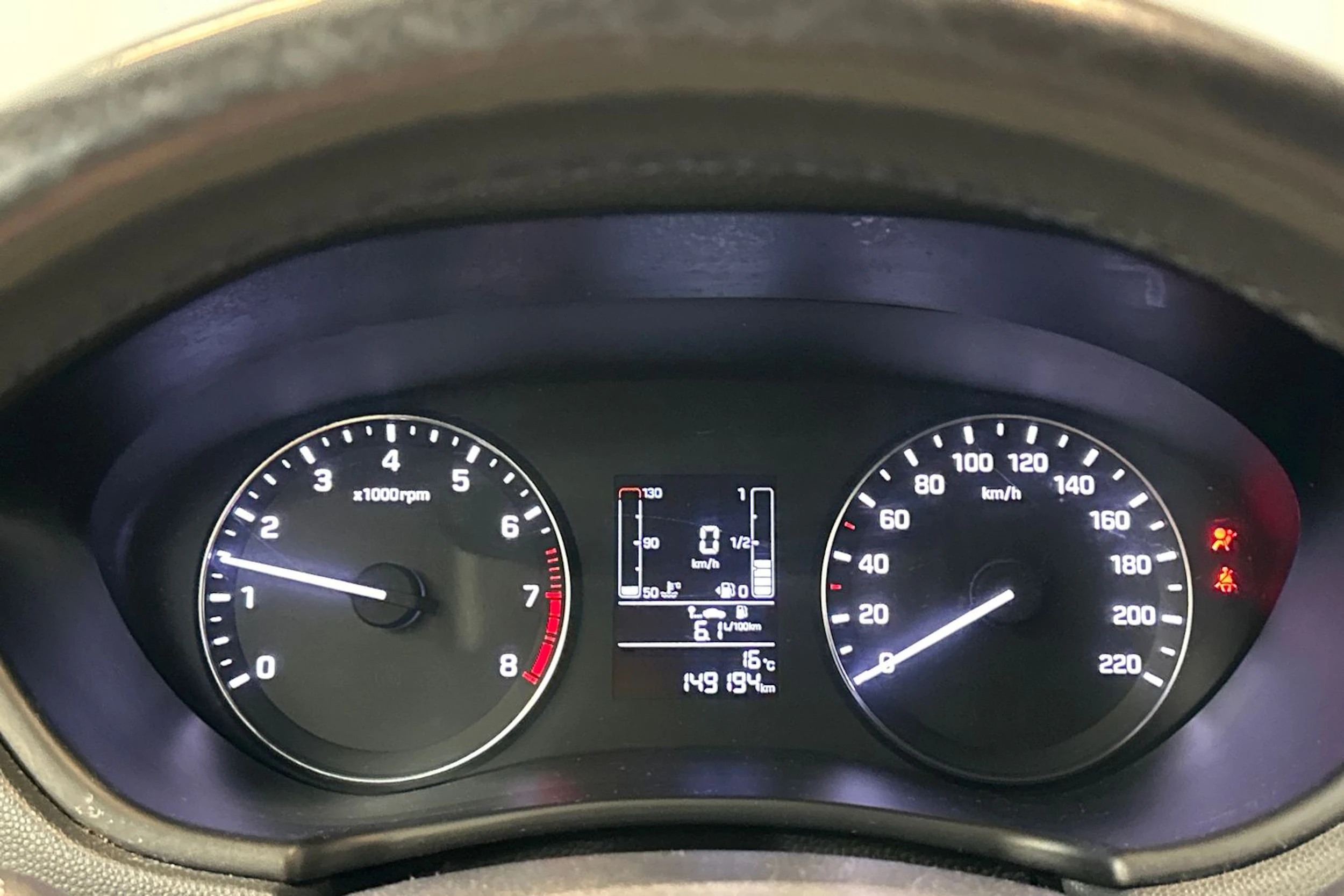 hopea Hyundai i20 5d 2018 kuva 12.