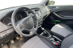 musta Hyundai i20 Hatchback 2019 kuva 3.