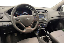 musta Hyundai i20 Hatchback 2018 kuva 6.