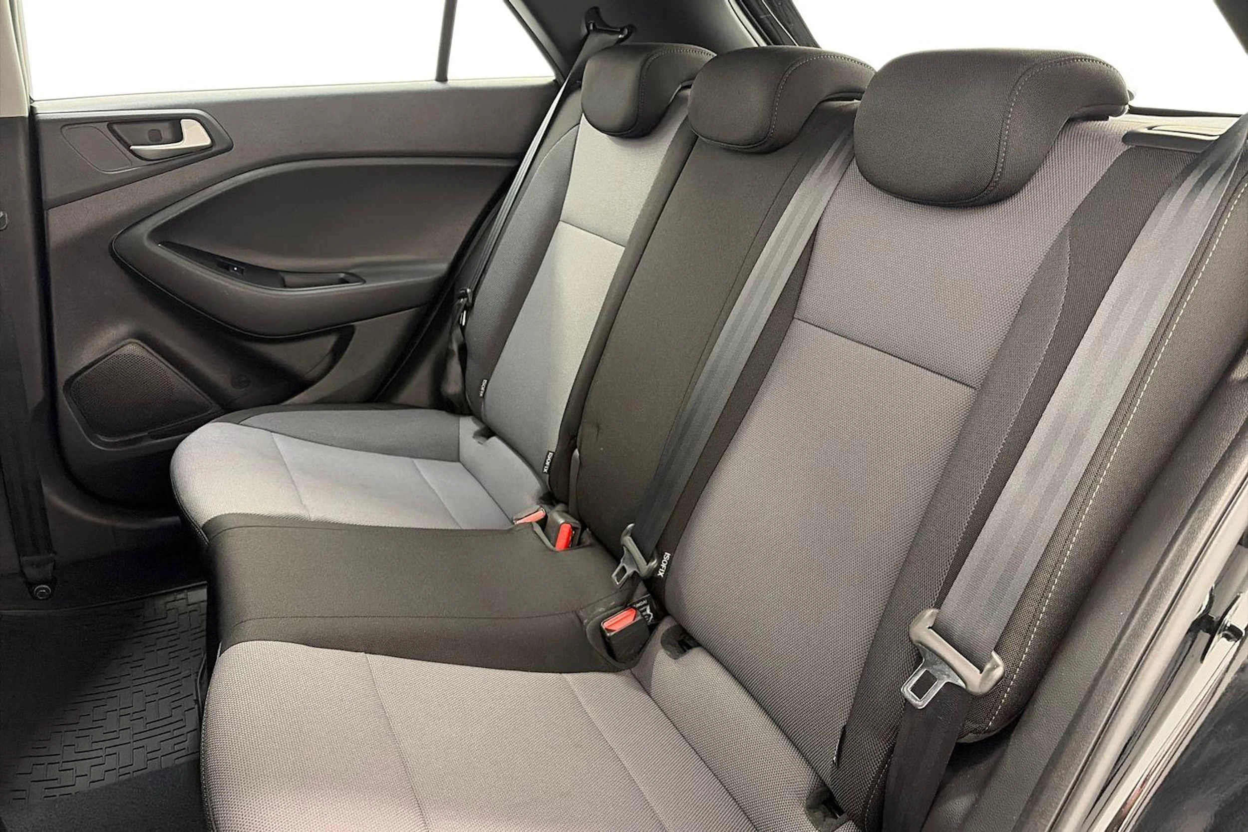 musta Hyundai i20 Hatchback 2018 kuva 8.