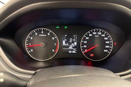 musta Hyundai i20 Hatchback 2018 kuva 13.